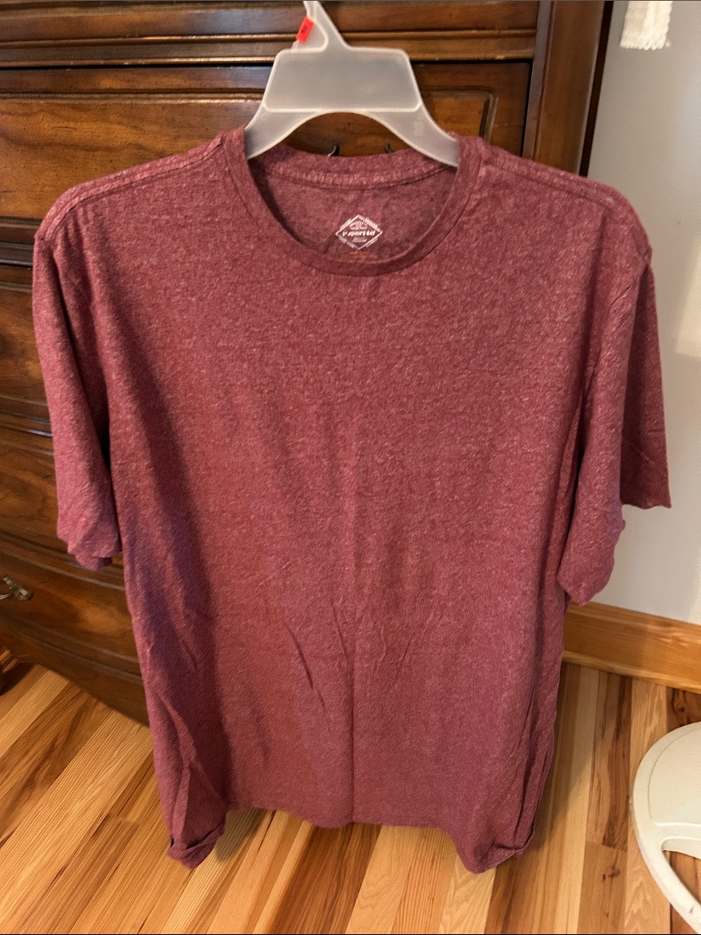 St. John's Bay Men's Heather Maroon Short Sleeve Crewneck Tee
